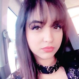 Meet your Posher, Ella